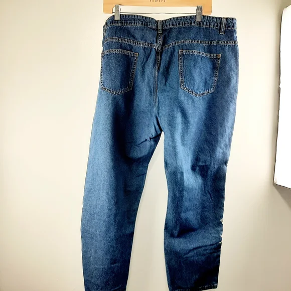 ❤️ Floral Embroidered High Rise Jeans - Picture 11 of 11